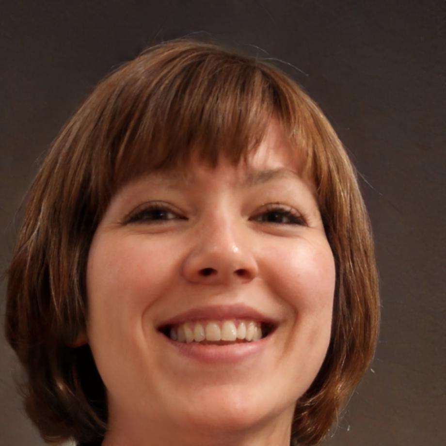 Elena Thorsen headshot
